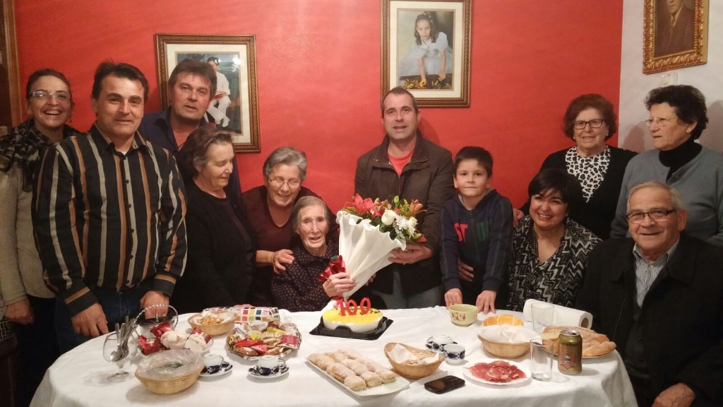 Felicidades para doña Josefa Sevilla Sánchez por su 100º cumpleaños