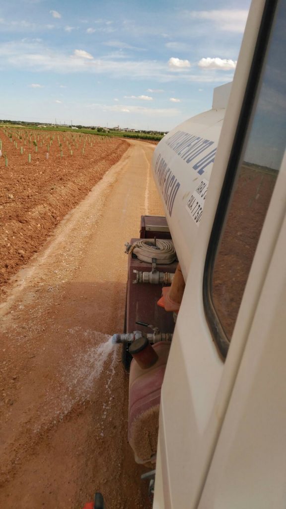 Labores de arreglo y mantenimiento de los caminos del término municipal de El Provencio