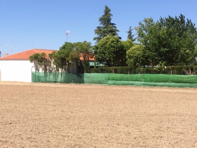 Desbroce y acondicionamiento del perímetro de la piscina municipal y de la carretera que une a El Provencio con La Alberca de Záncara