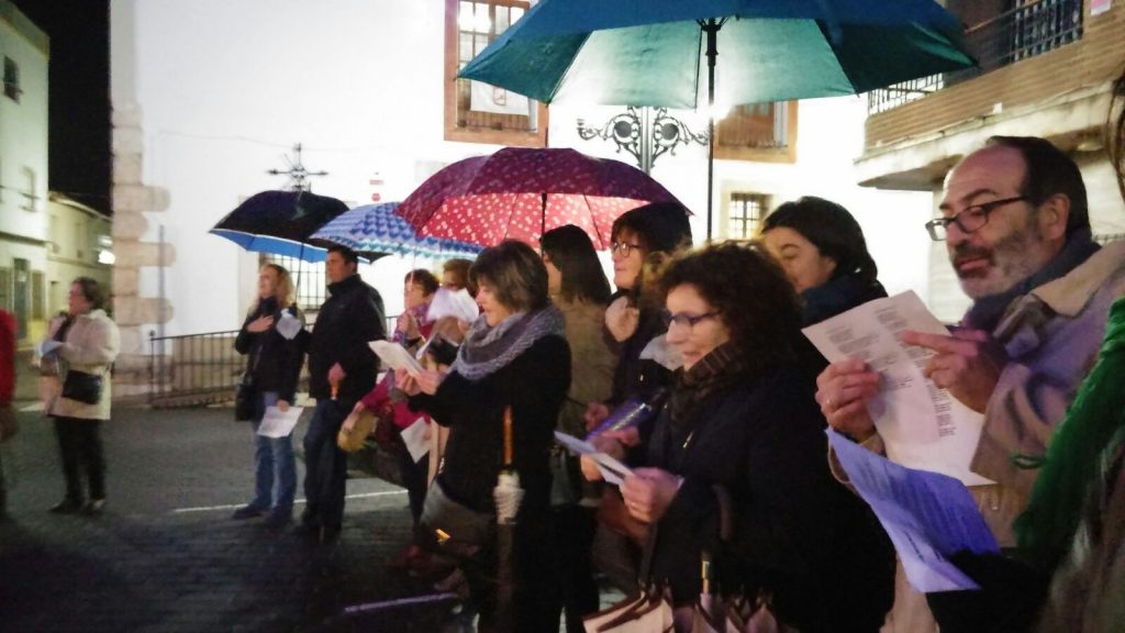 Encendido del alumbrado navideño y canto de villancicos