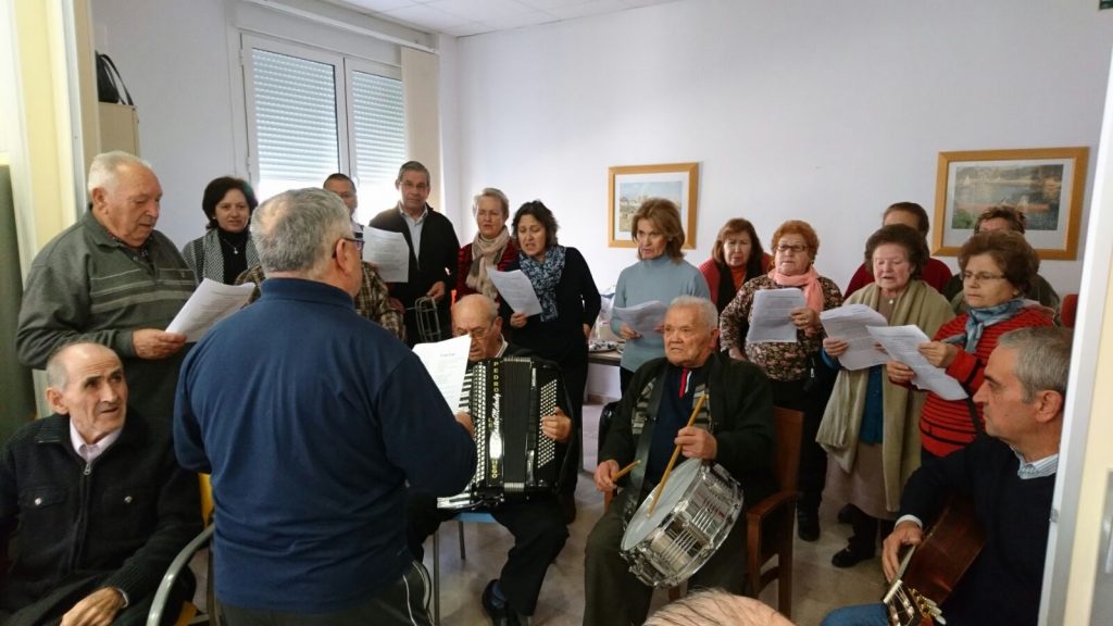 Vídeo de la FELICITACIÓN DE LA NAVIDAD Y CANTO DE VILLANCICOS a cargo del Club de la Tercera Edad de El Provencio