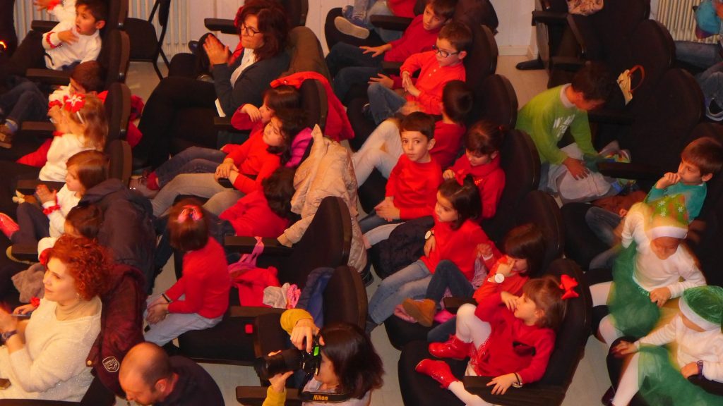 Vídeo e imágenes del FESTIVAL DE NAVIDAD del CEIP Infanta Cristina